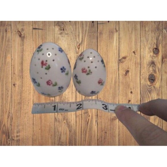 Delvaux Paris Hand Painted Porcelain Egg Shakers Display Only Vintage - Picture 5 of 5